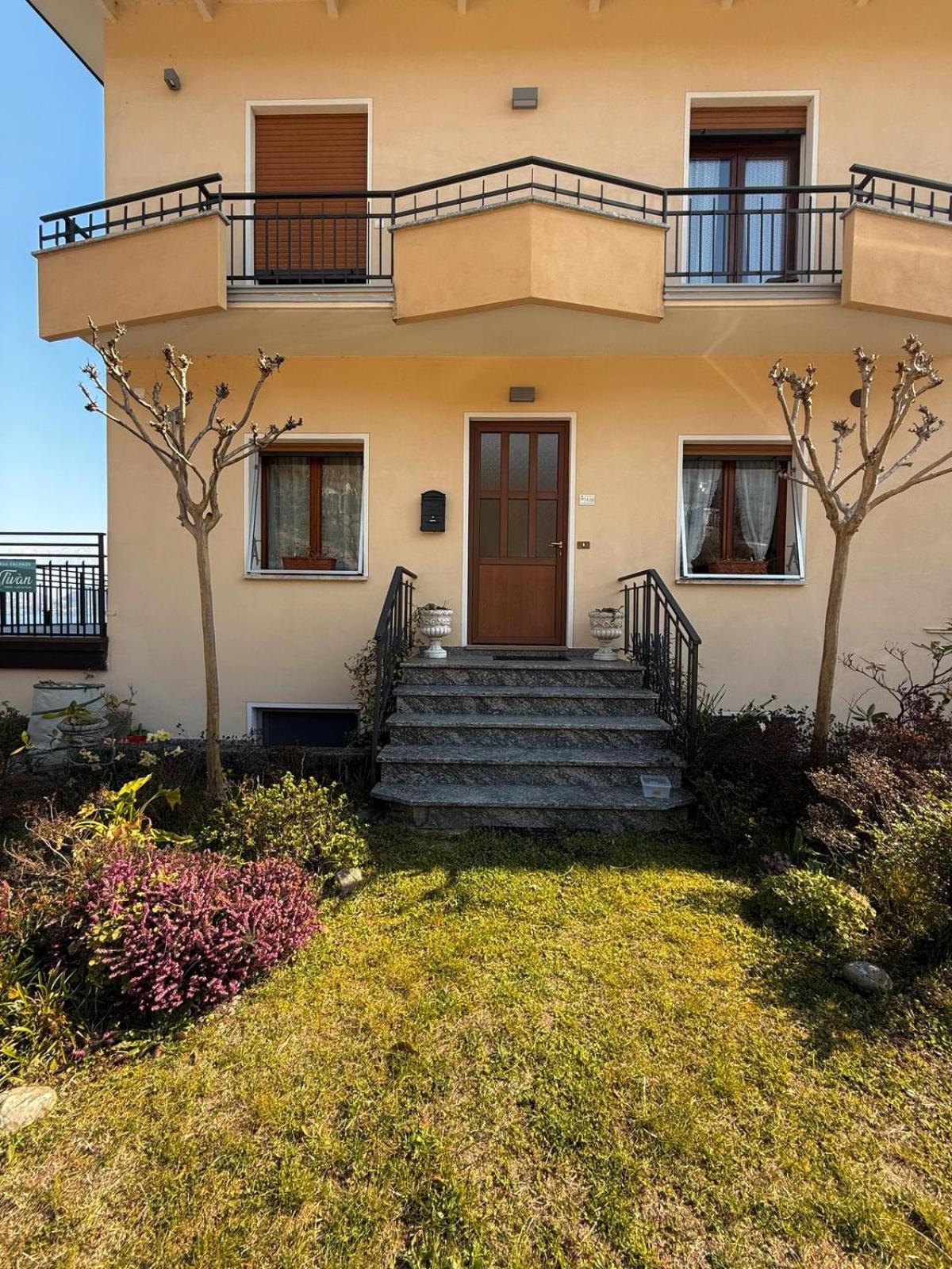 Casa Vacanza Tivan Cremia Kültér fotó